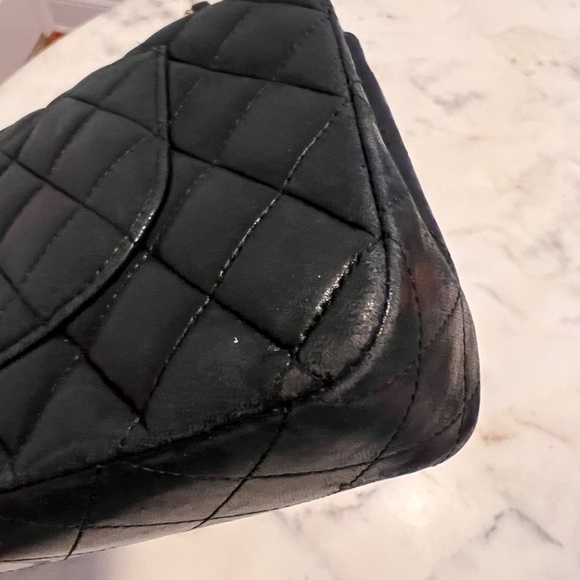 Chanel Quilted black CC leather Flap handbag - Picture 13 of 16